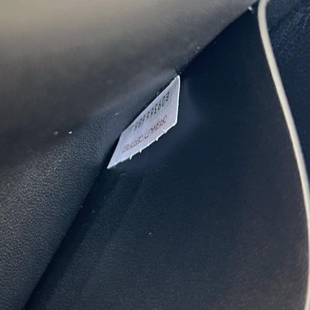 Bottega Veneta Bottega Veneta intrecio Flap Pouch 레플리카 27번 이미지 - Bag | 세미샵 레플리카 사이트