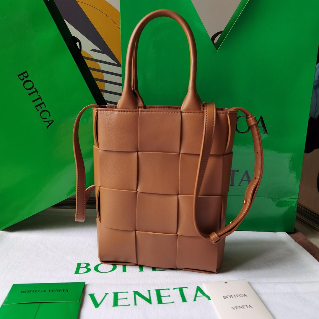 Bottega Veneta Bottega Veneta intrecio Tote Cross 레플리카 2번 이미지 - Bag | 세미샵 레플리카 사이트
