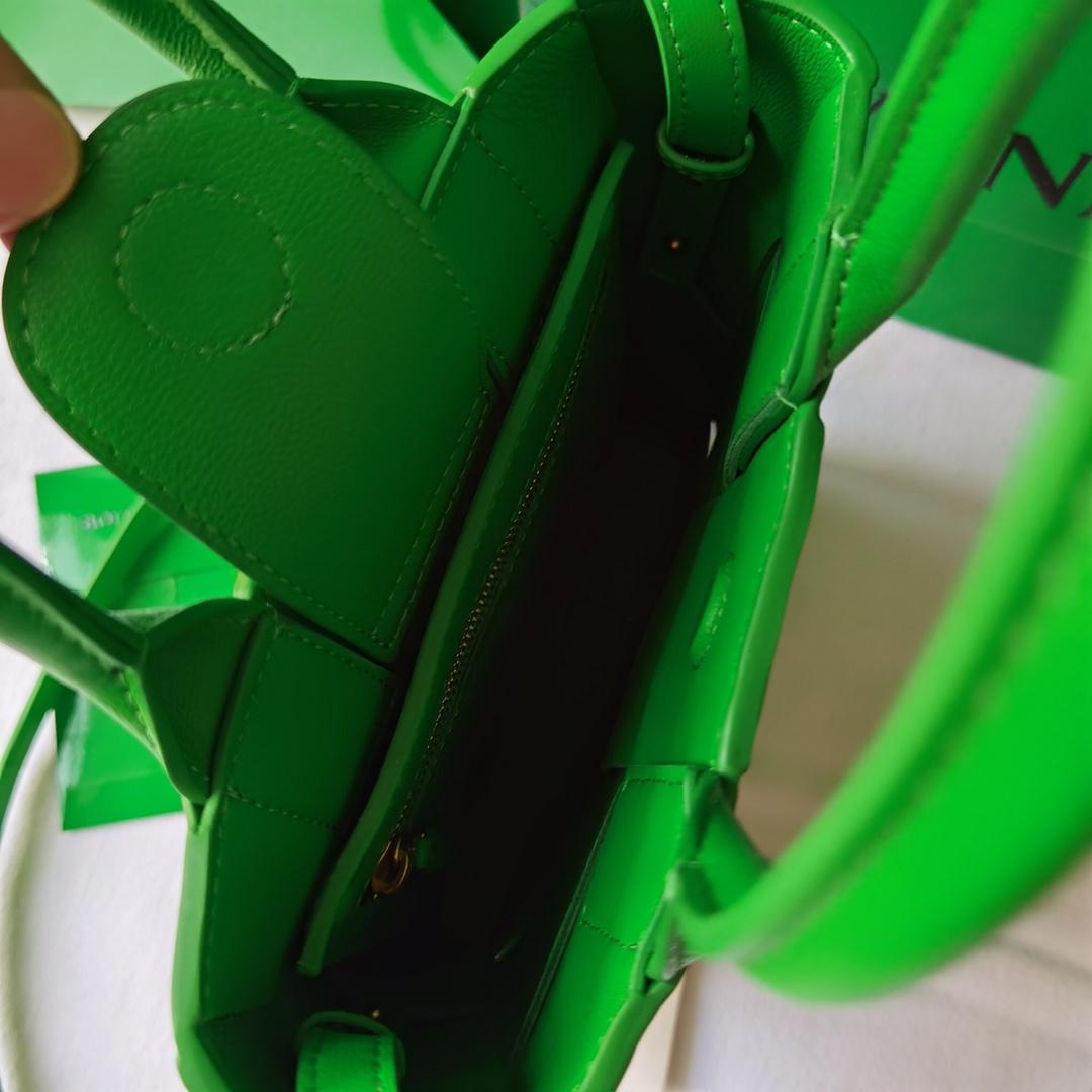 Bottega Veneta Bottega Veneta intrecio Tote Cross 레플리카 17번 이미지 - Bag | 세미샵 레플리카 사이트