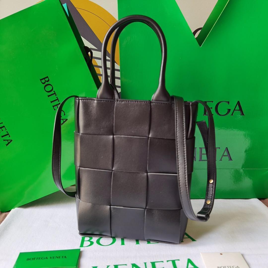 Bottega Veneta Bottega Veneta intrecio Tote Cross 레플리카 29번 이미지 - Bag | 세미샵 레플리카 사이트