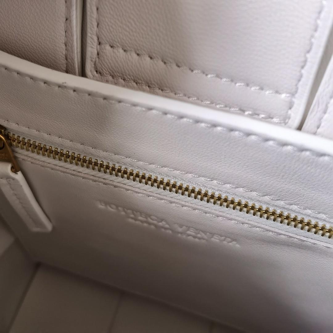 Bottega Veneta Bottega Veneta intrecio Tote Cross 레플리카 44번 이미지 - Bag | 세미샵 레플리카 사이트