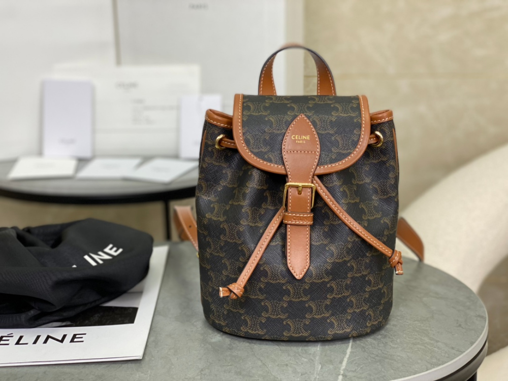 C E L I N E Celine Backpack Folco in Triomphe Canvas and Calfskin 레플리카 1번 이미지 - Bag | 세미샵 레플리카 사이트
