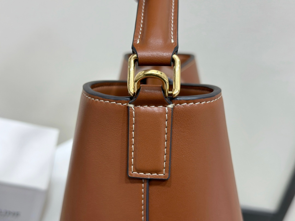 Celine Louise Bag Soft Calfskin - 상세 이미지