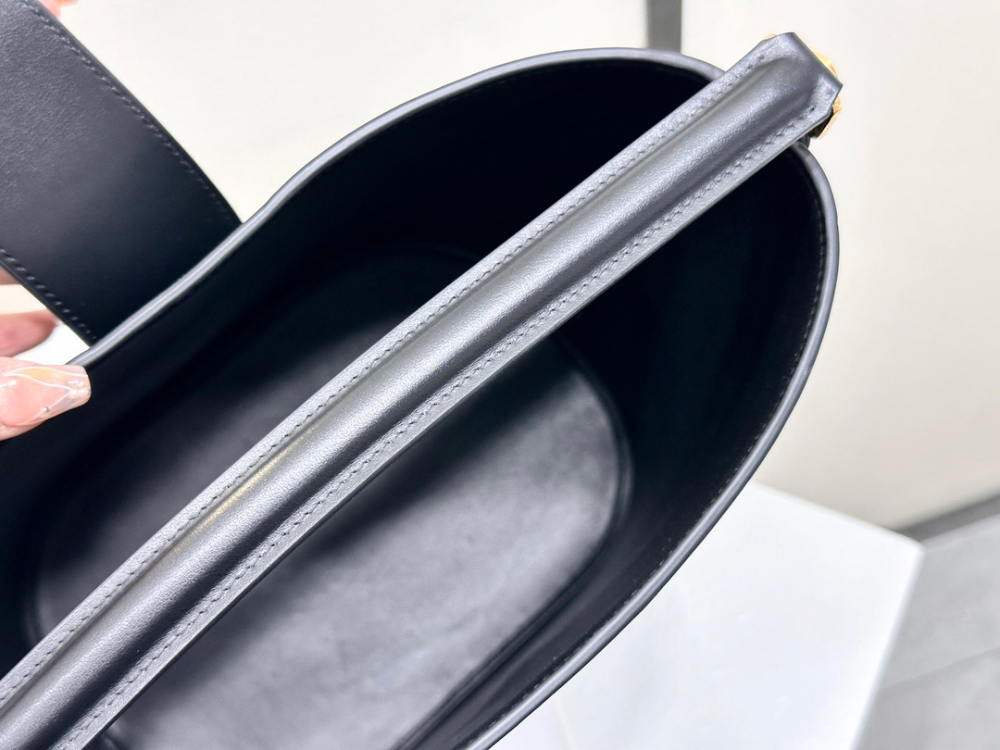 C E L I N E Celine Louise Bag Soft Calfskin 레플리카 10번 이미지 - Bag | 세미샵 레플리카 사이트