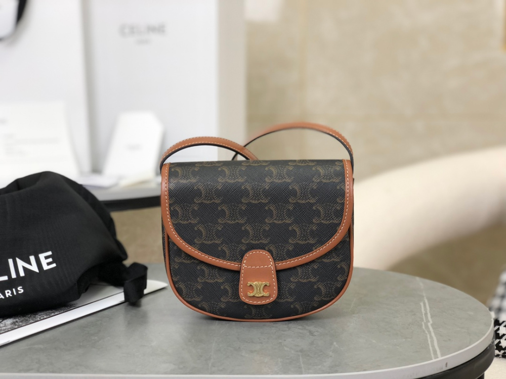 C E L I N E Celine Mini Besace Triomphe Canvas and Calfskin 레플리카 1번 이미지 - Bag | 세미샵 레플리카 사이트