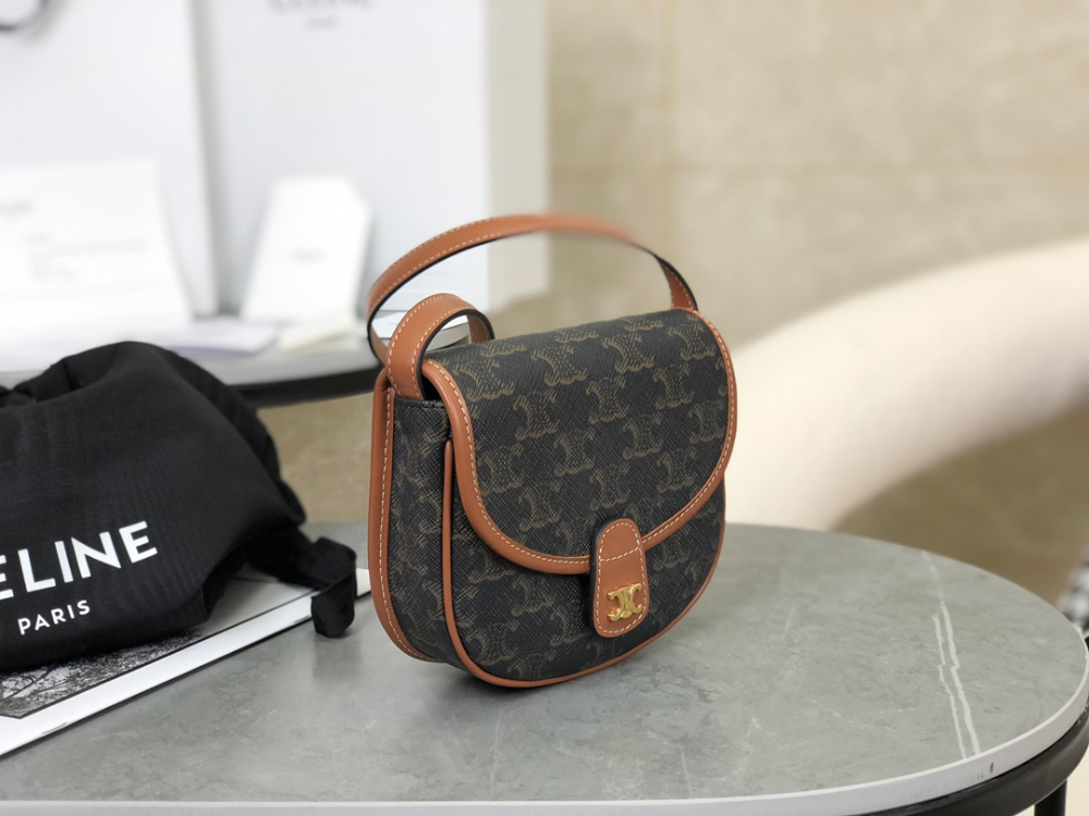C E L I N E Celine Mini Besace Triomphe Canvas and Calfskin 레플리카 3번 이미지 - Bag | 세미샵 레플리카 사이트