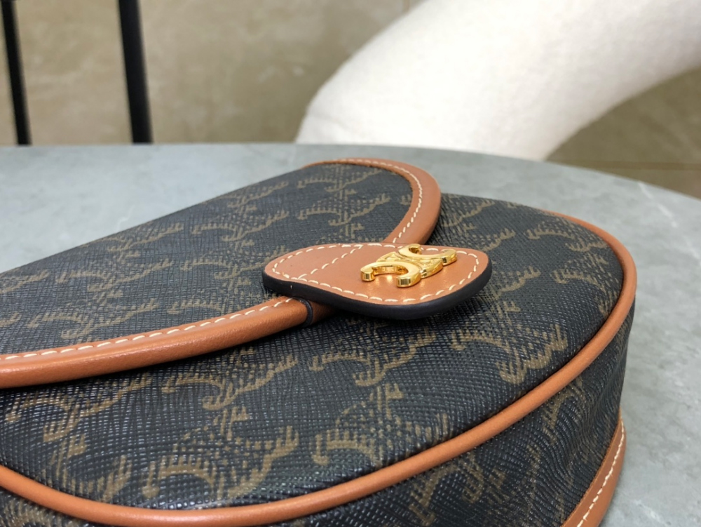 C E L I N E Celine Mini Besace Triomphe Canvas and Calfskin 레플리카 6번 이미지 - Bag | 세미샵 레플리카 사이트