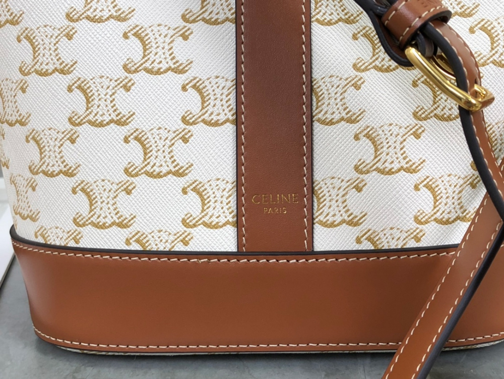 C E L I N E Celine Small Bucket Triomphe Canvas & Calfskin 레플리카 6번 이미지 - Bag | 세미샵 레플리카 사이트