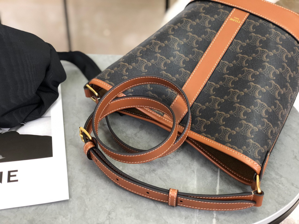 C E L I N E Celine Small Bucket Triomphe Canvas & Calfskin 레플리카 5번 이미지 - Bag | 세미샵 레플리카 사이트