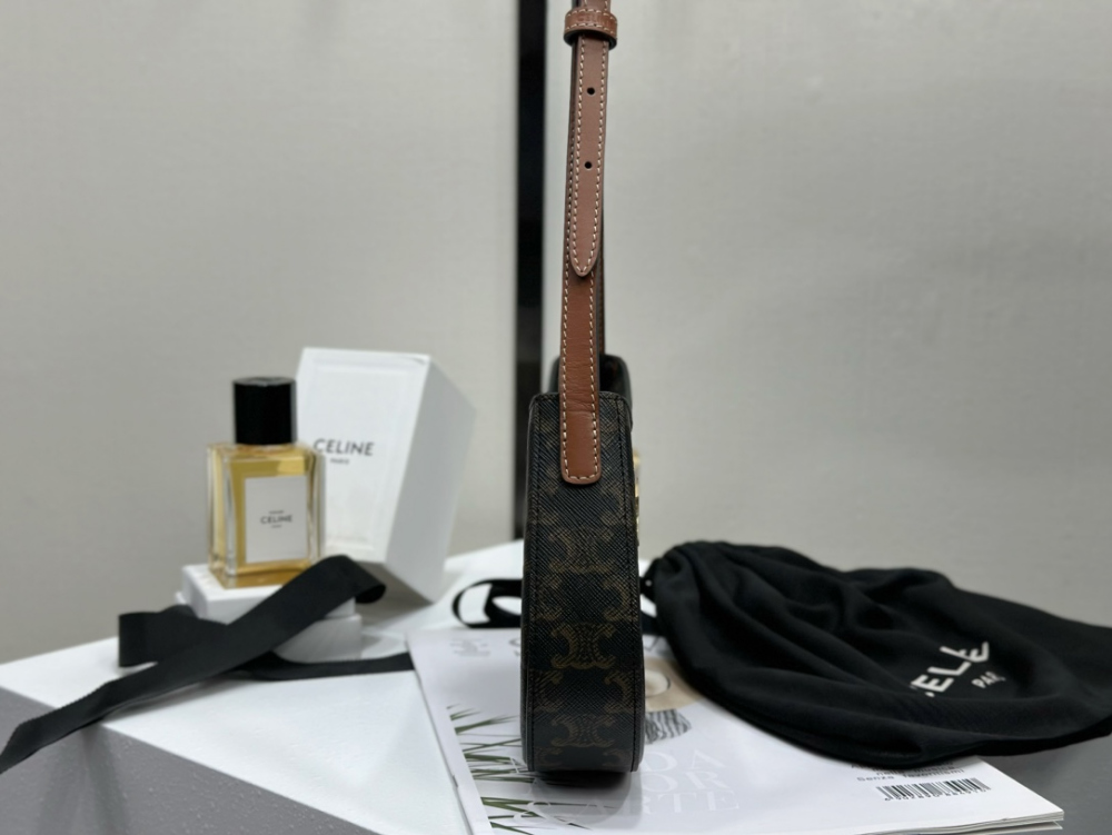 C E L I N E Celine Tilly Canvas & Calfskin 레플리카 4번 이미지 - Bag | 세미샵 레플리카 사이트