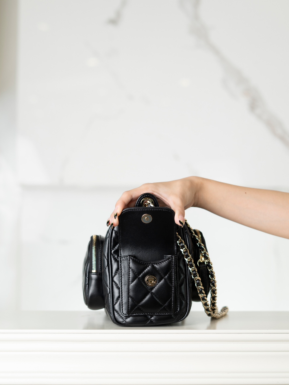 C H A N E L Chanel 24K Multi Pocket Camera 레플리카 6번 이미지 - Bag | 세미샵 레플리카 사이트