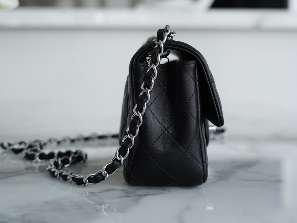 C H A N E L Chanel Classic New Mini Lam 레플리카 4번 이미지 - Bag | 세미샵 레플리카 사이트