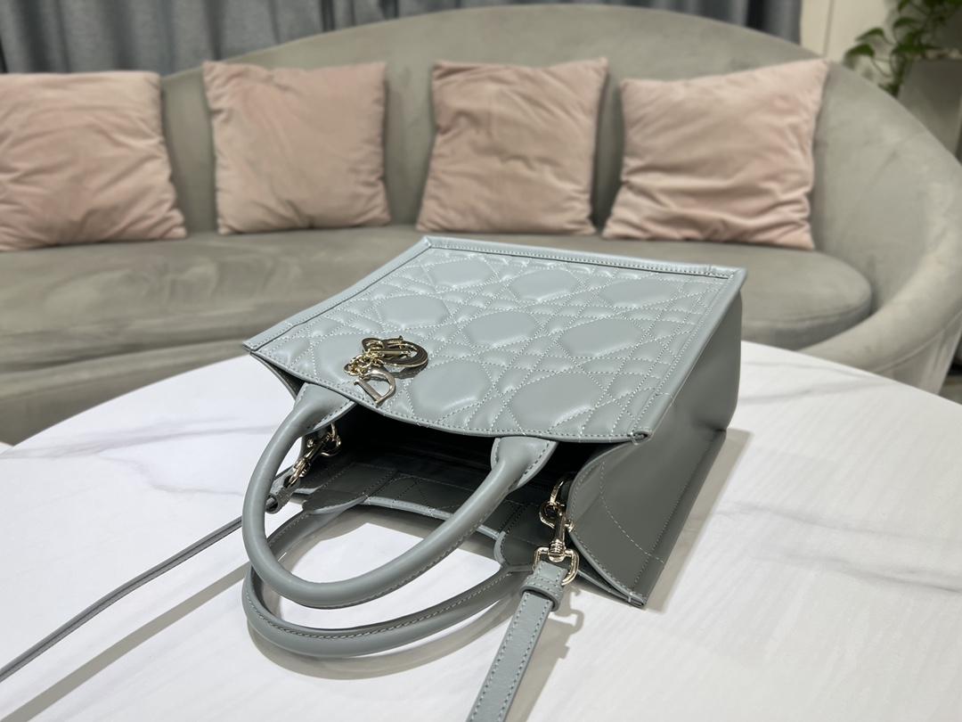 D I O R Dior Book Tote Cross Leather 레플리카 5번 이미지 - Bag | 세미샵 레플리카 사이트