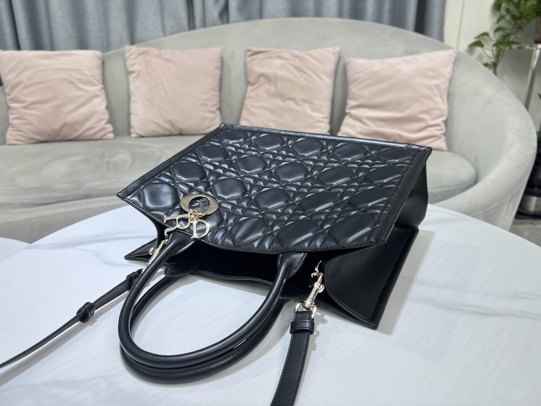 D I O R Dior Book Tote Cross Leather 레플리카 13번 이미지 - Bag | 세미샵 레플리카 사이트