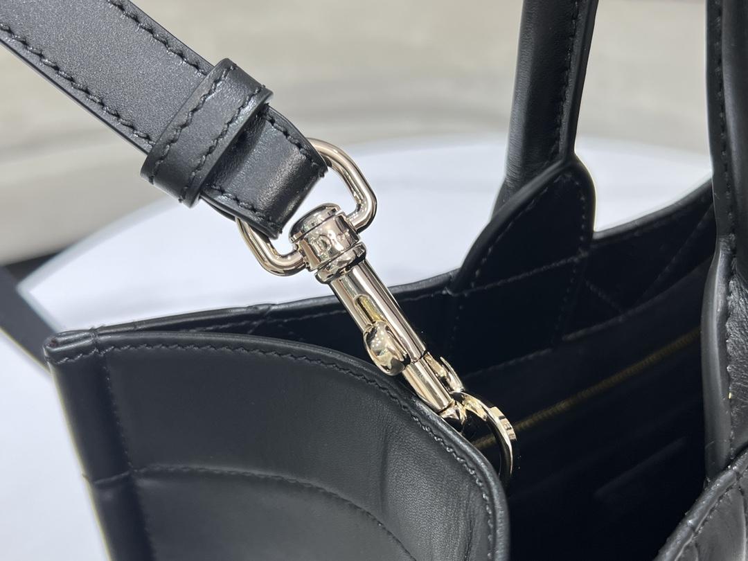 D I O R Dior Book Tote Cross Leather 레플리카 14번 이미지 - Bag | 세미샵 레플리카 사이트