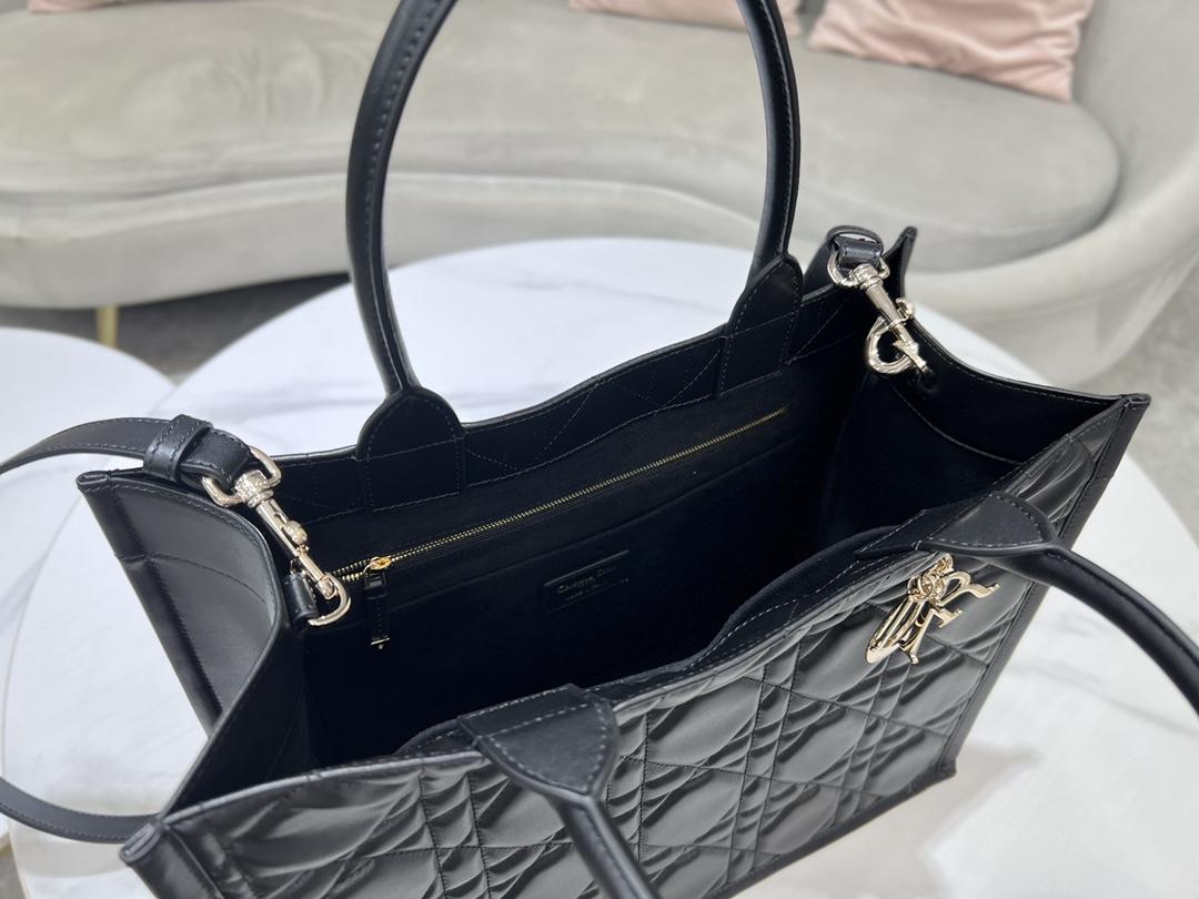 D I O R Dior Book Tote Cross Leather 레플리카 15번 이미지 - Bag | 세미샵 레플리카 사이트
