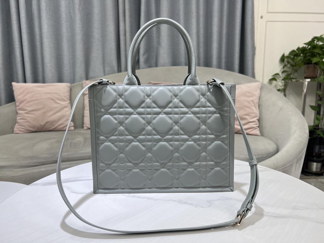D I O R Dior Book Tote Cross Leather 레플리카 18번 이미지 - Bag | 세미샵 레플리카 사이트