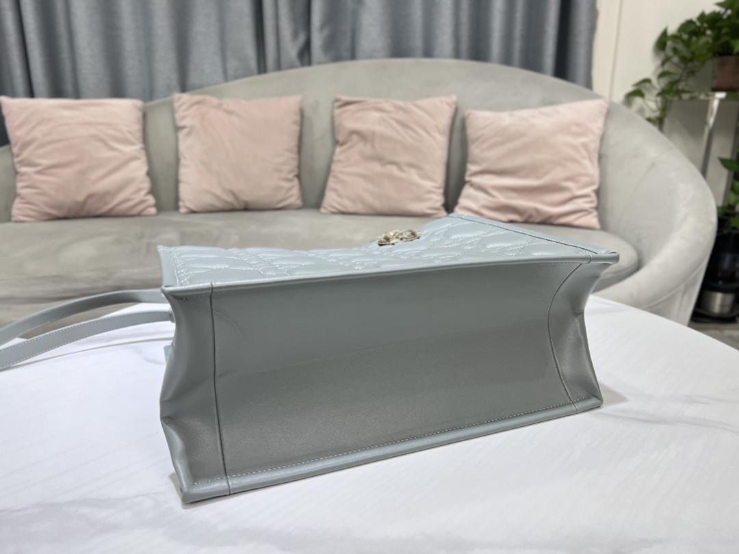 D I O R Dior Book Tote Cross Leather 레플리카 19번 이미지 - Bag | 세미샵 레플리카 사이트