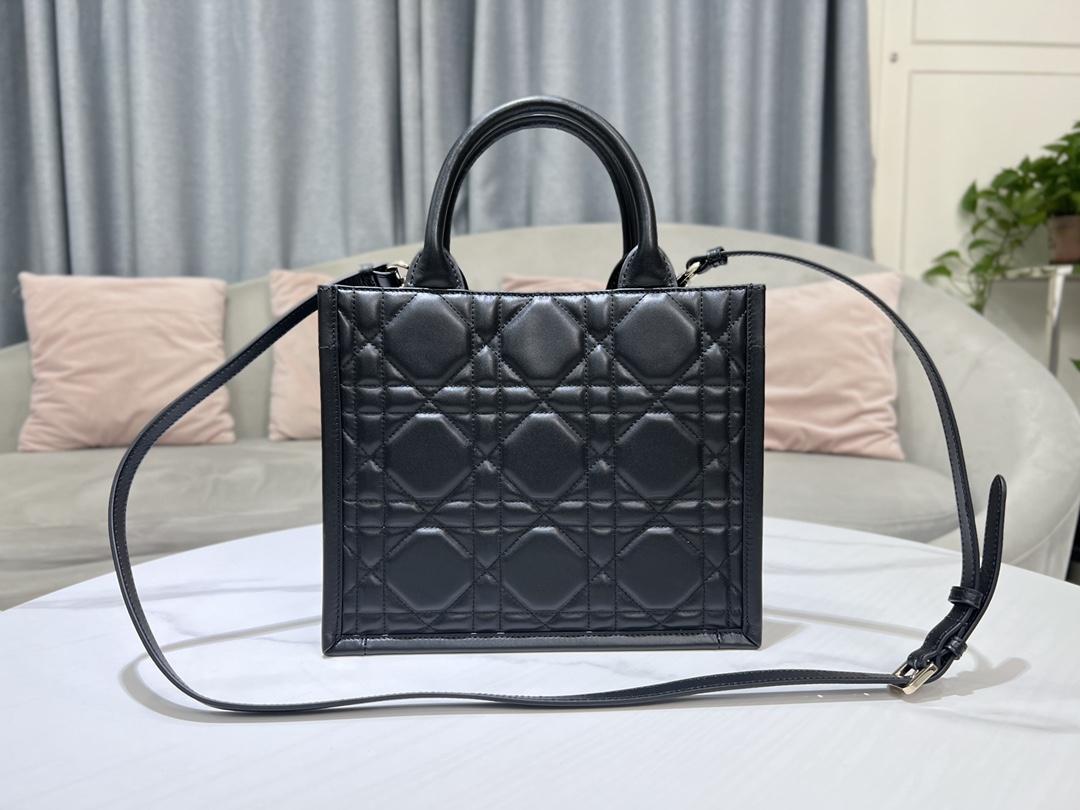 D I O R Dior Book Tote Cross Leather 레플리카 26번 이미지 - Bag | 세미샵 레플리카 사이트