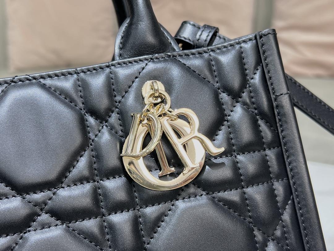 D I O R Dior Book Tote Cross Leather 레플리카 28번 이미지 - Bag | 세미샵 레플리카 사이트