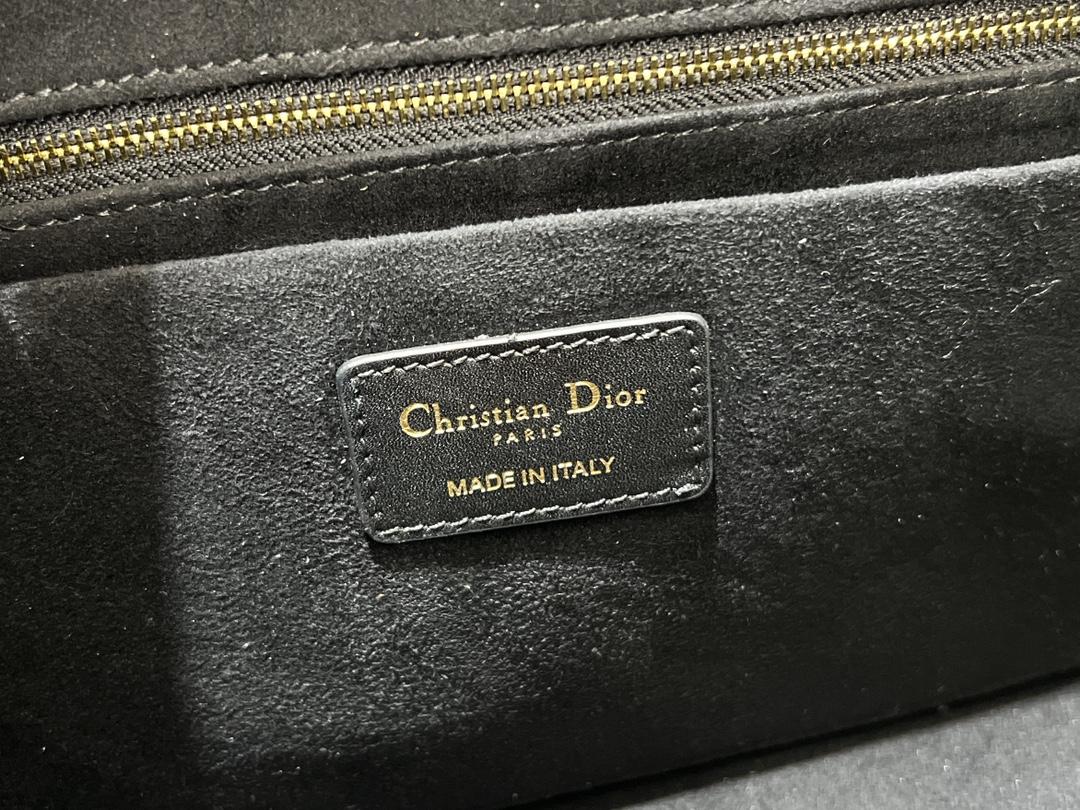 D I O R Dior Book Tote Cross Leather 레플리카 32번 이미지 - Bag | 세미샵 레플리카 사이트