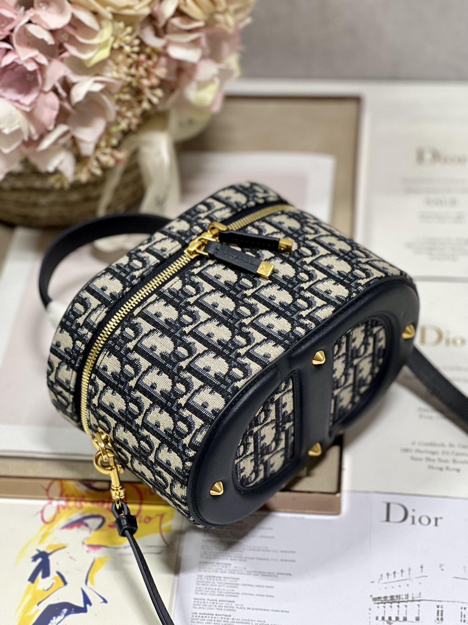 D I O R Dior CD Signature Vanity Case 레플리카 14번 이미지 - Bag | 세미샵 레플리카 사이트