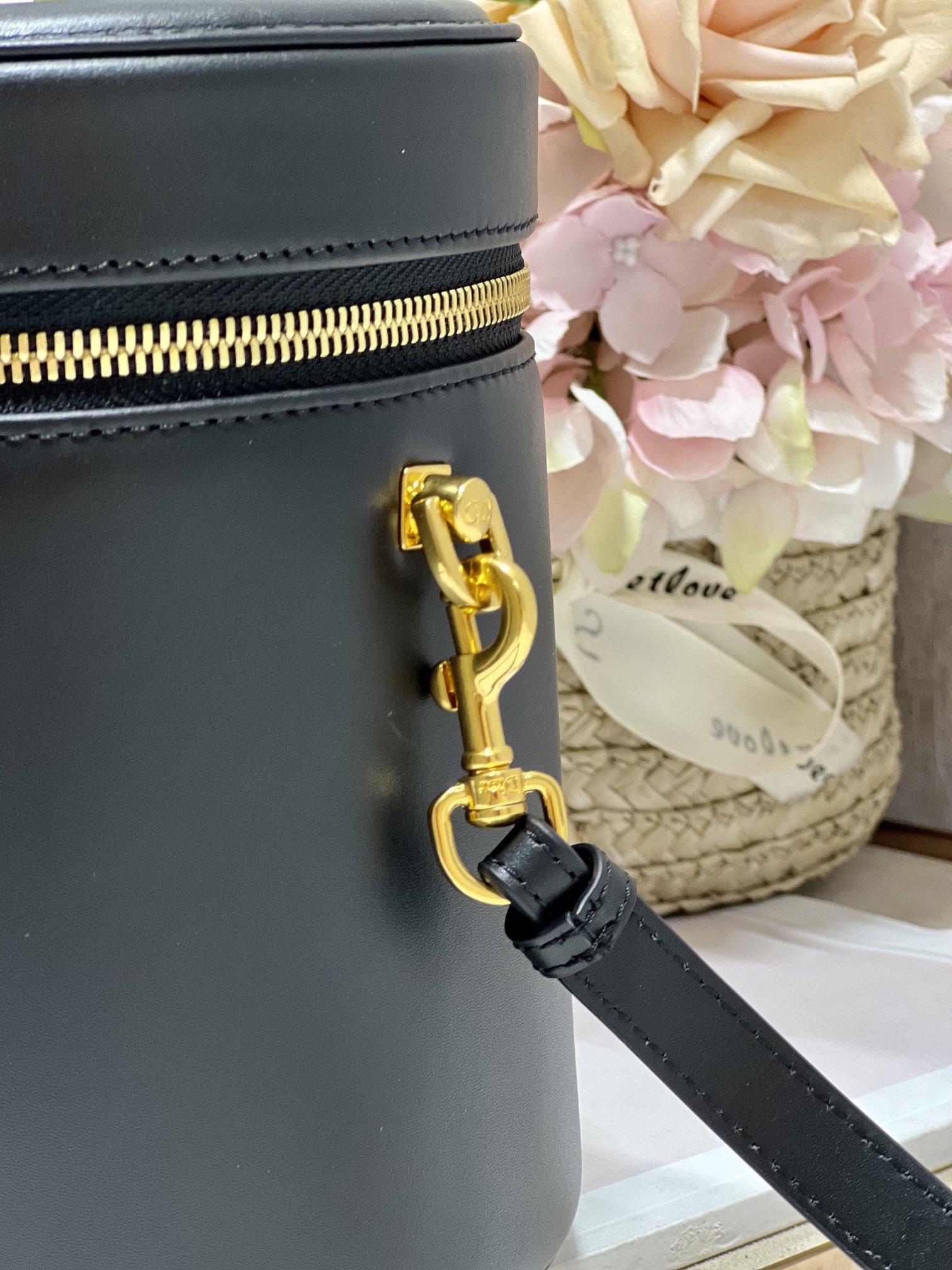 D I O R Dior CD Signature Vanity Case 레플리카 44번 이미지 - Bag | 세미샵 레플리카 사이트