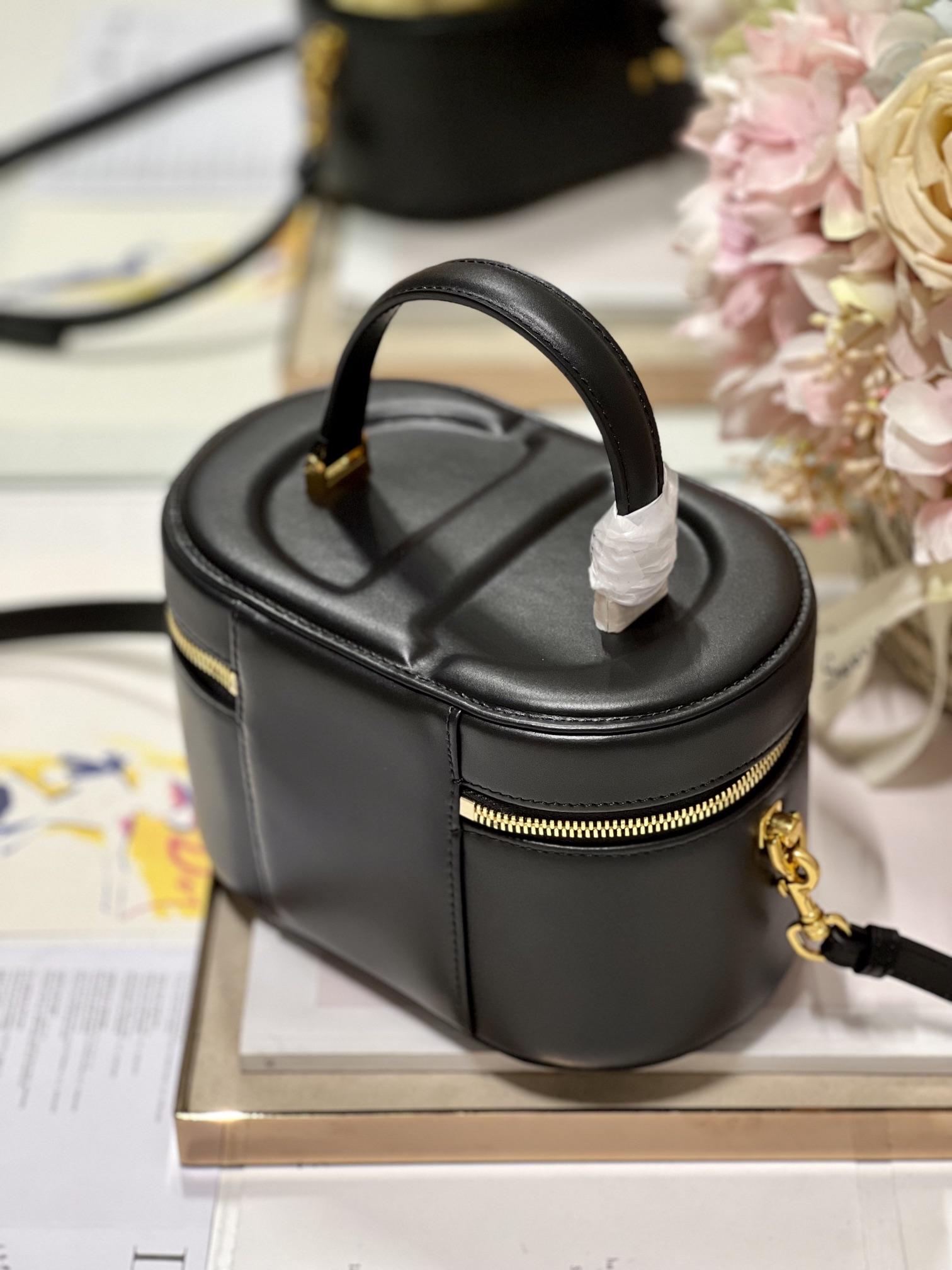 D I O R Dior CD Signature Vanity Case 레플리카 45번 이미지 - Bag | 세미샵 레플리카 사이트
