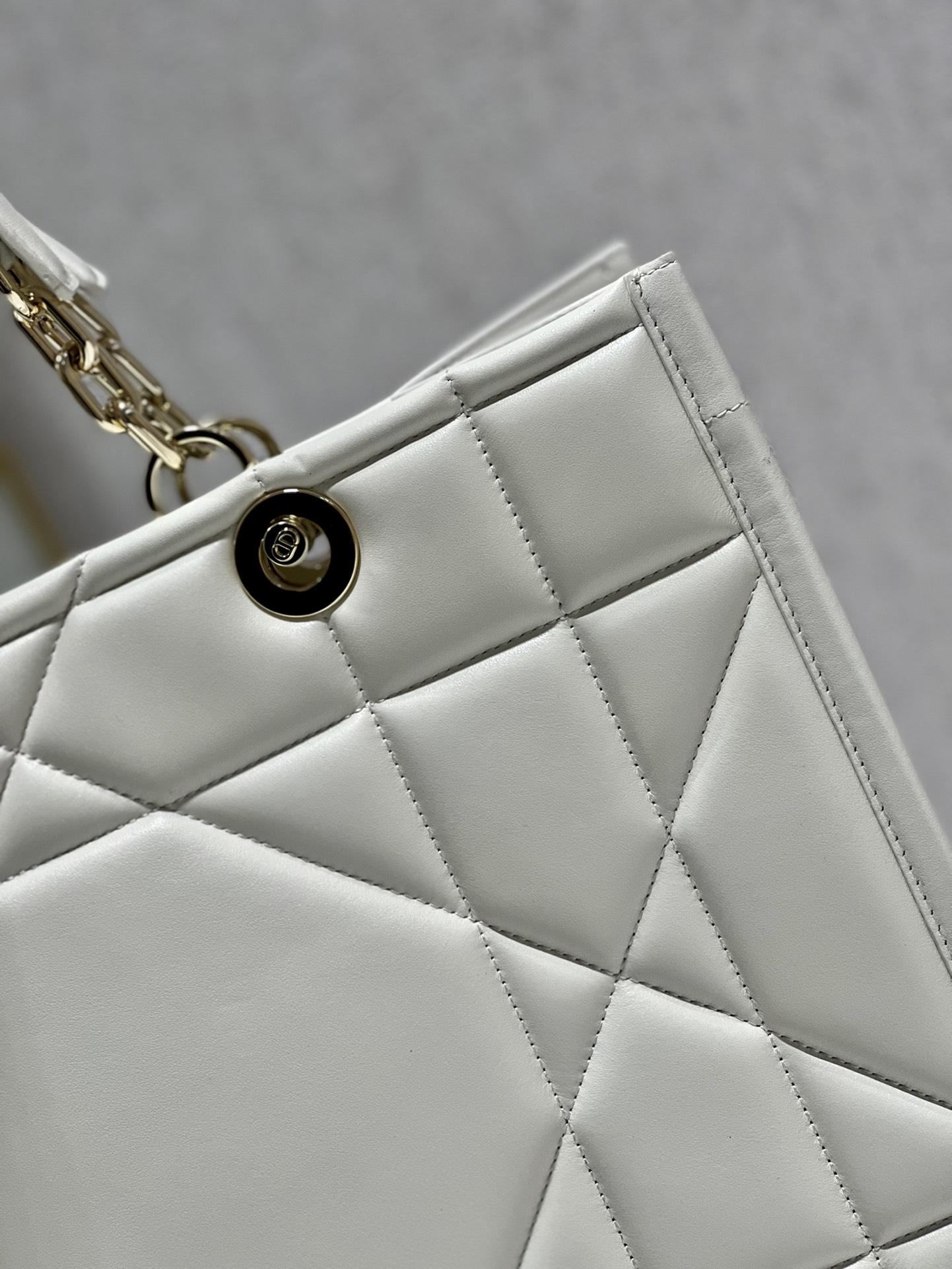 D I O R Dior Essential Tote 레플리카 21번 이미지 - Bag | 세미샵 레플리카 사이트