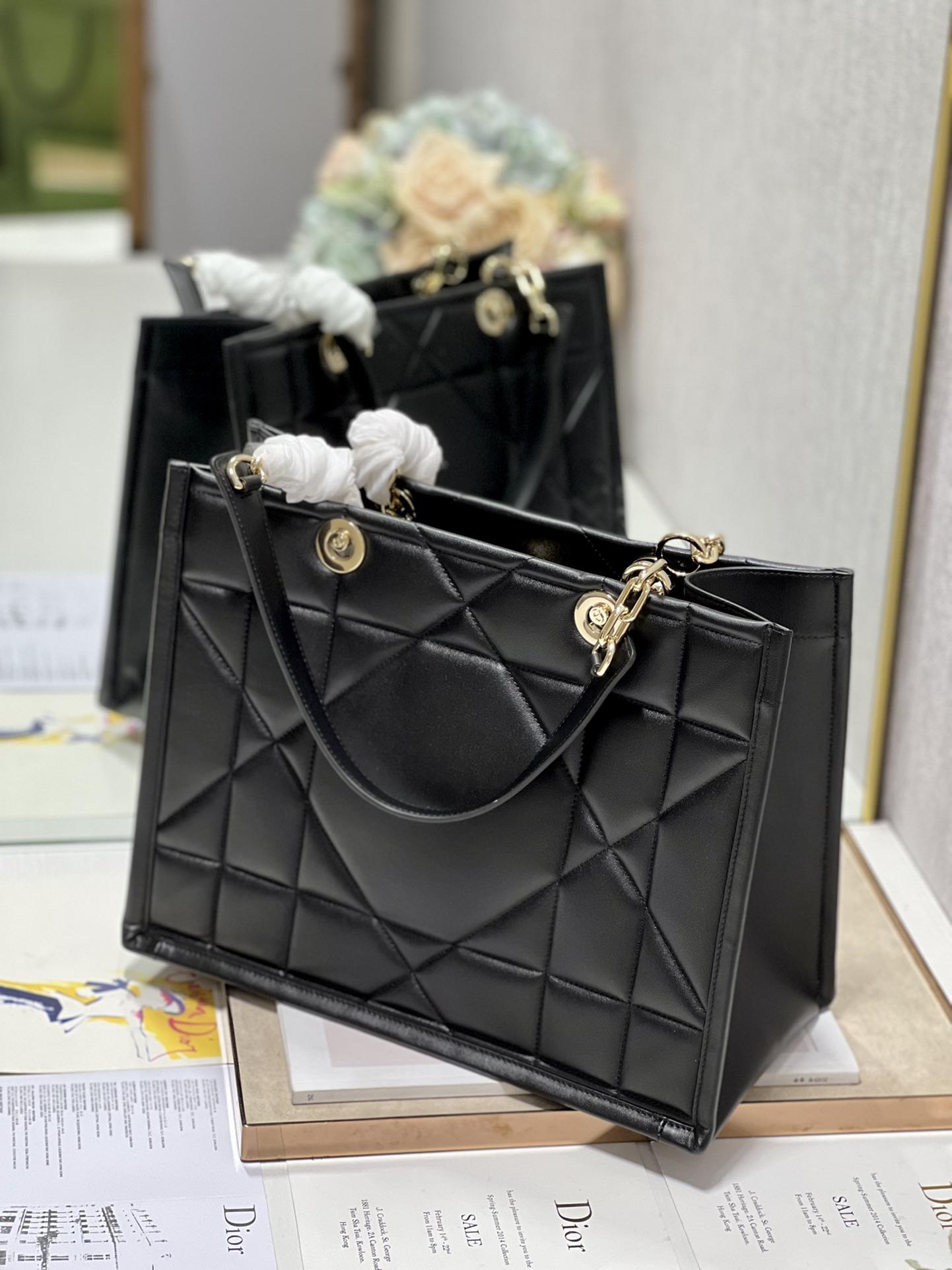 D I O R Dior Essential Tote 레플리카 27번 이미지 - Bag | 세미샵 레플리카 사이트