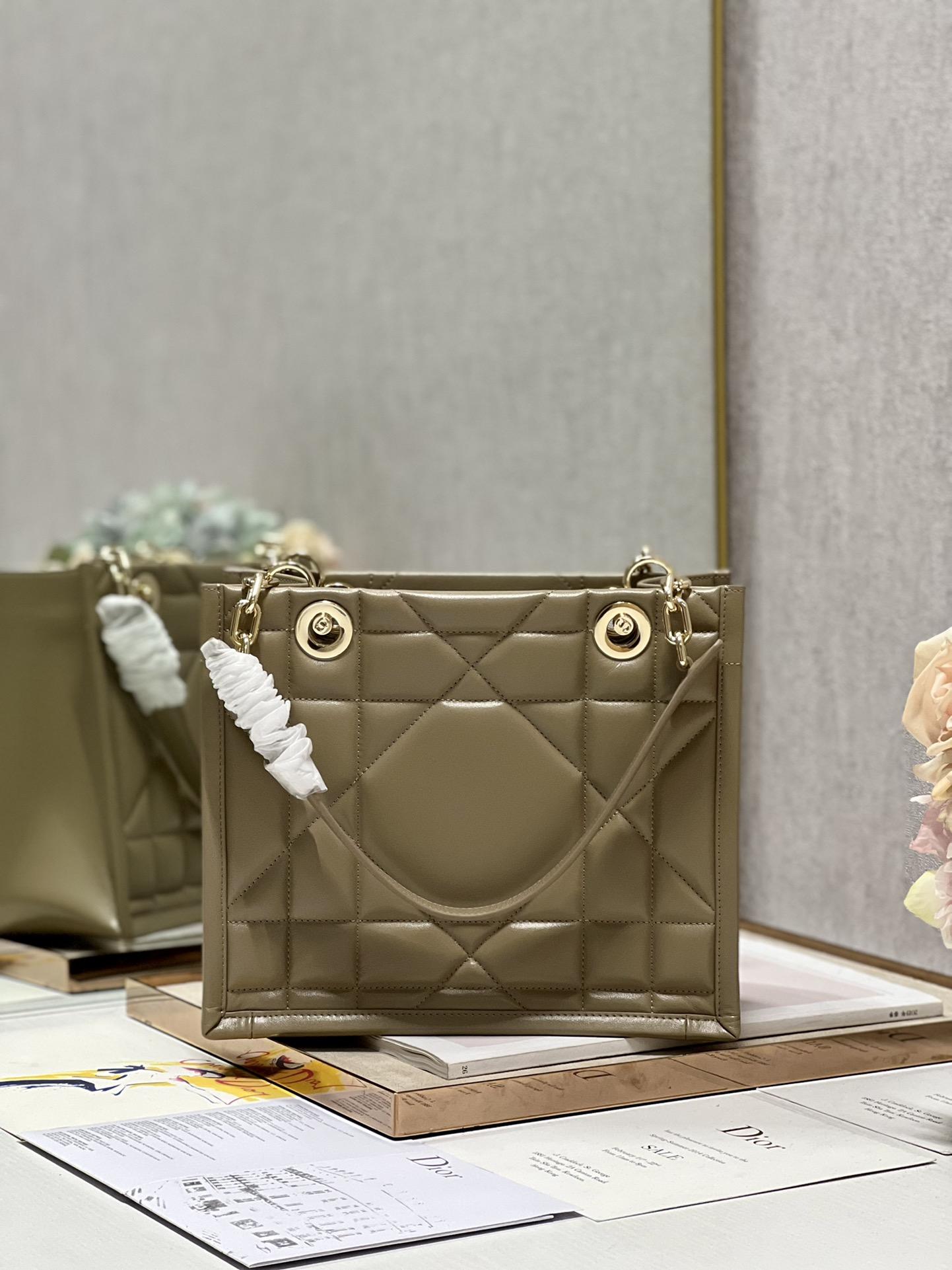 D I O R Dior Essential Tote 레플리카 34번 이미지 - Bag | 세미샵 레플리카 사이트