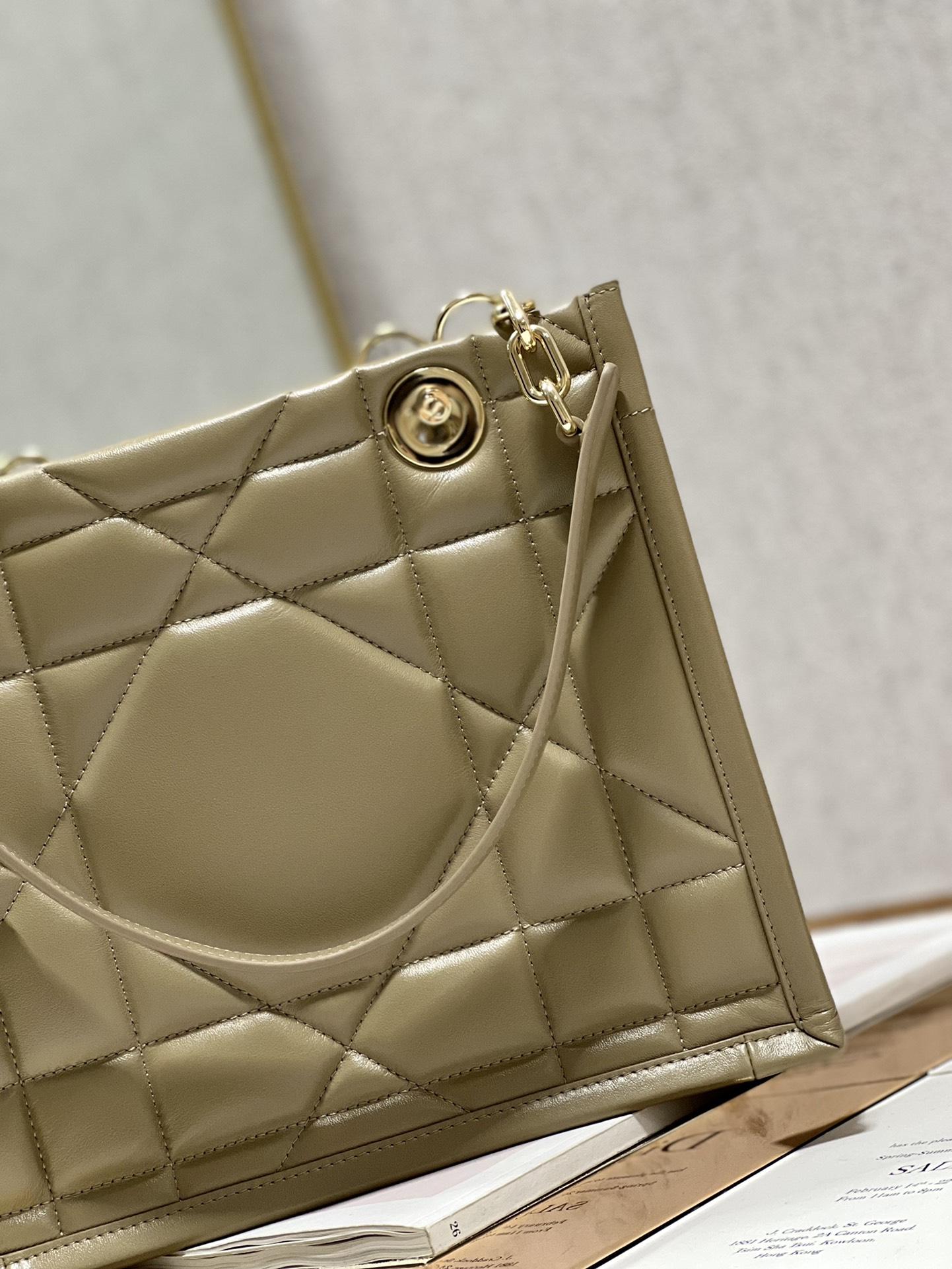 D I O R Dior Essential Tote 레플리카 36번 이미지 - Bag | 세미샵 레플리카 사이트