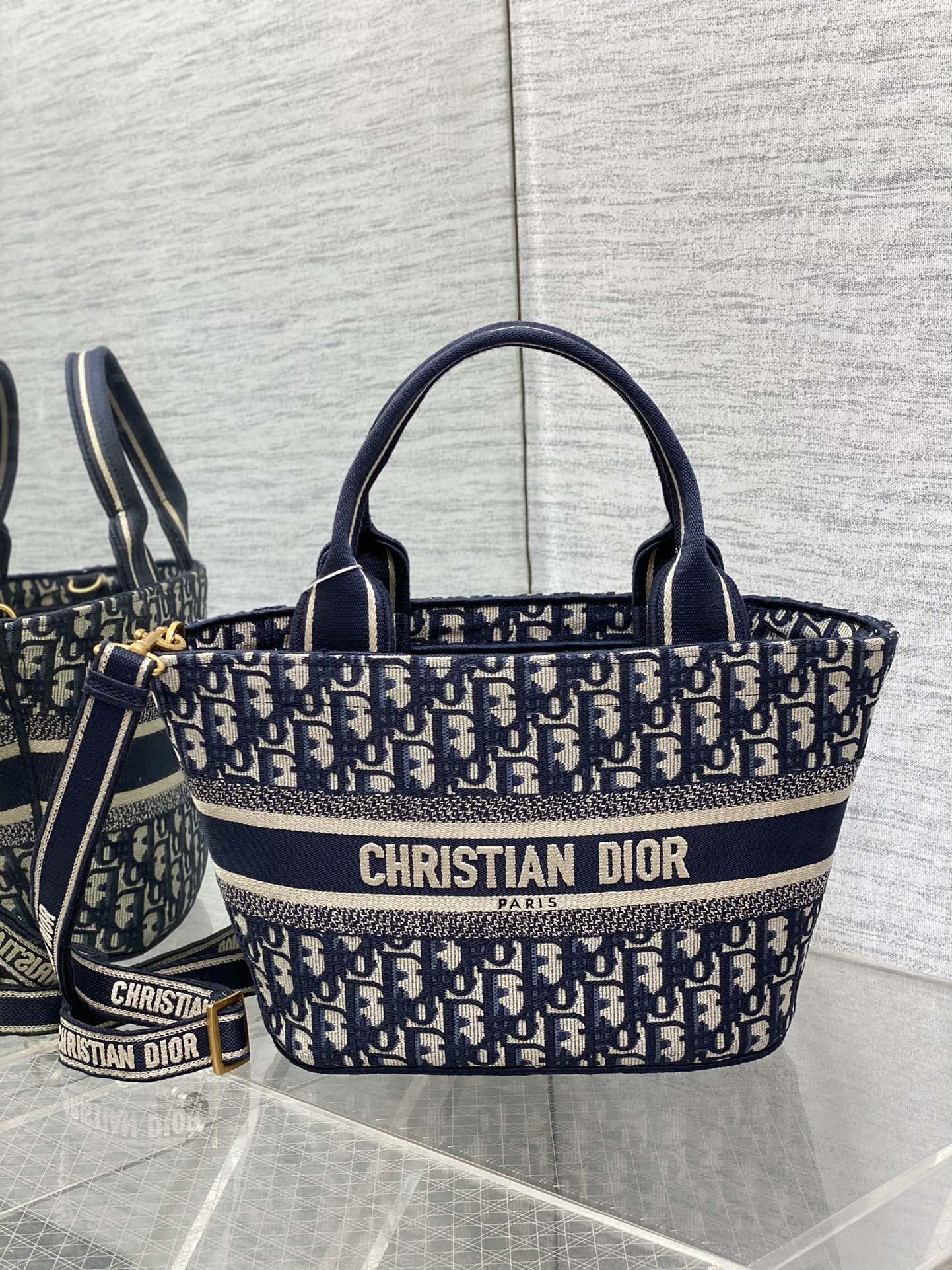 D I O R Dior Hat Basket 레플리카 17번 이미지 - Bag | 세미샵 레플리카 사이트