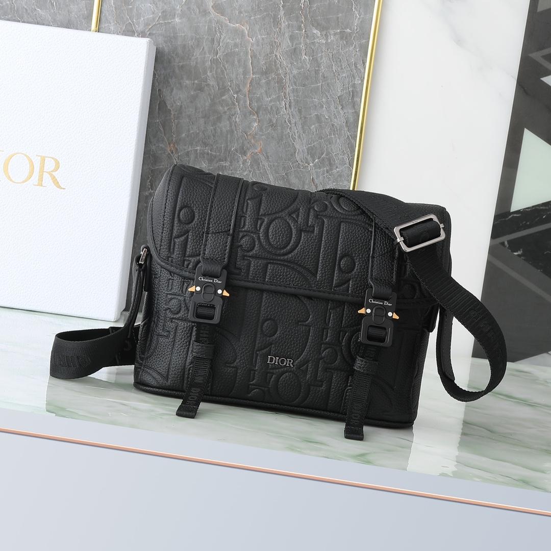 Dior Hit The Road Messenger Flap