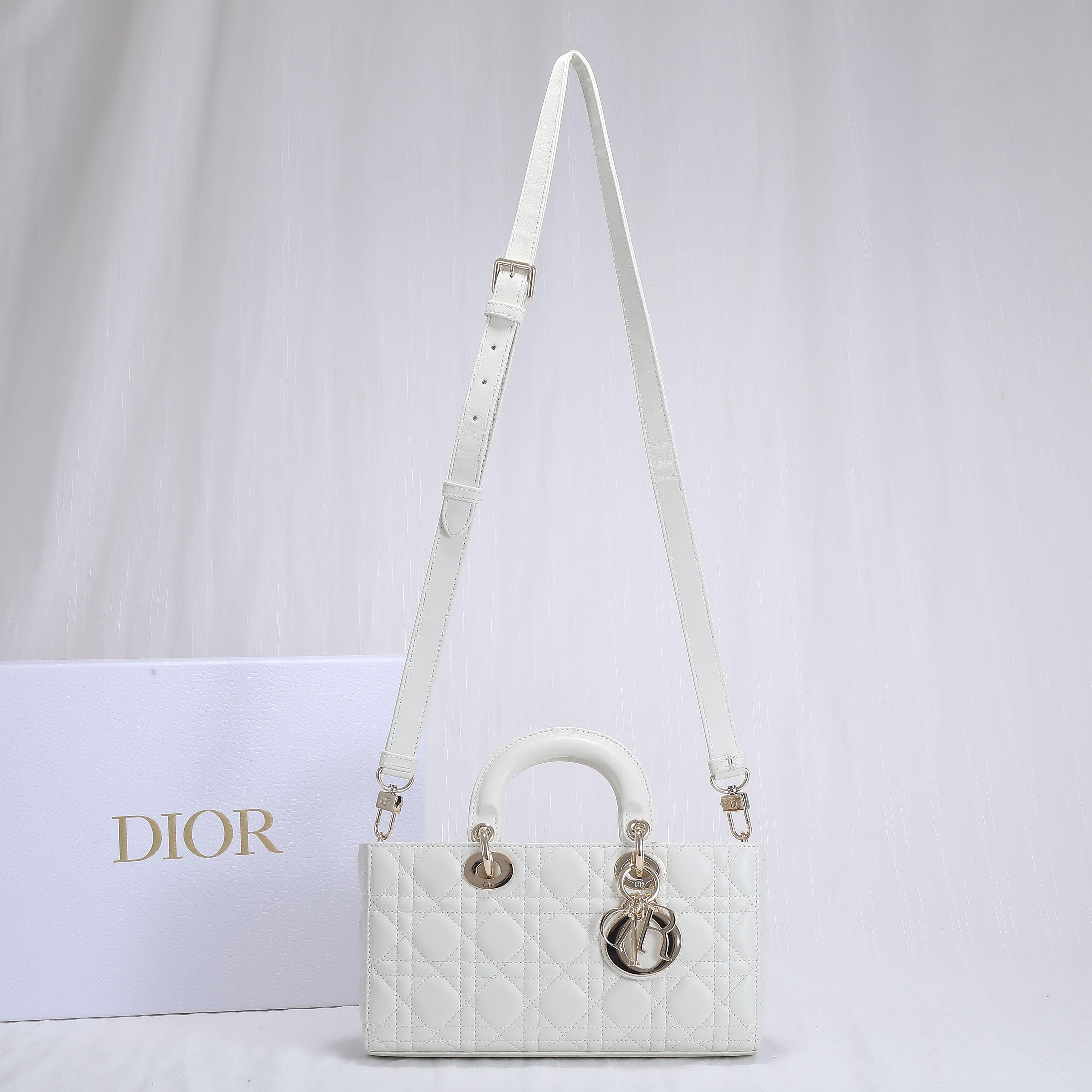 D I O R Dior Lady D-Joy Medium 레플리카 5번 이미지 - Bag | 세미샵 레플리카 사이트