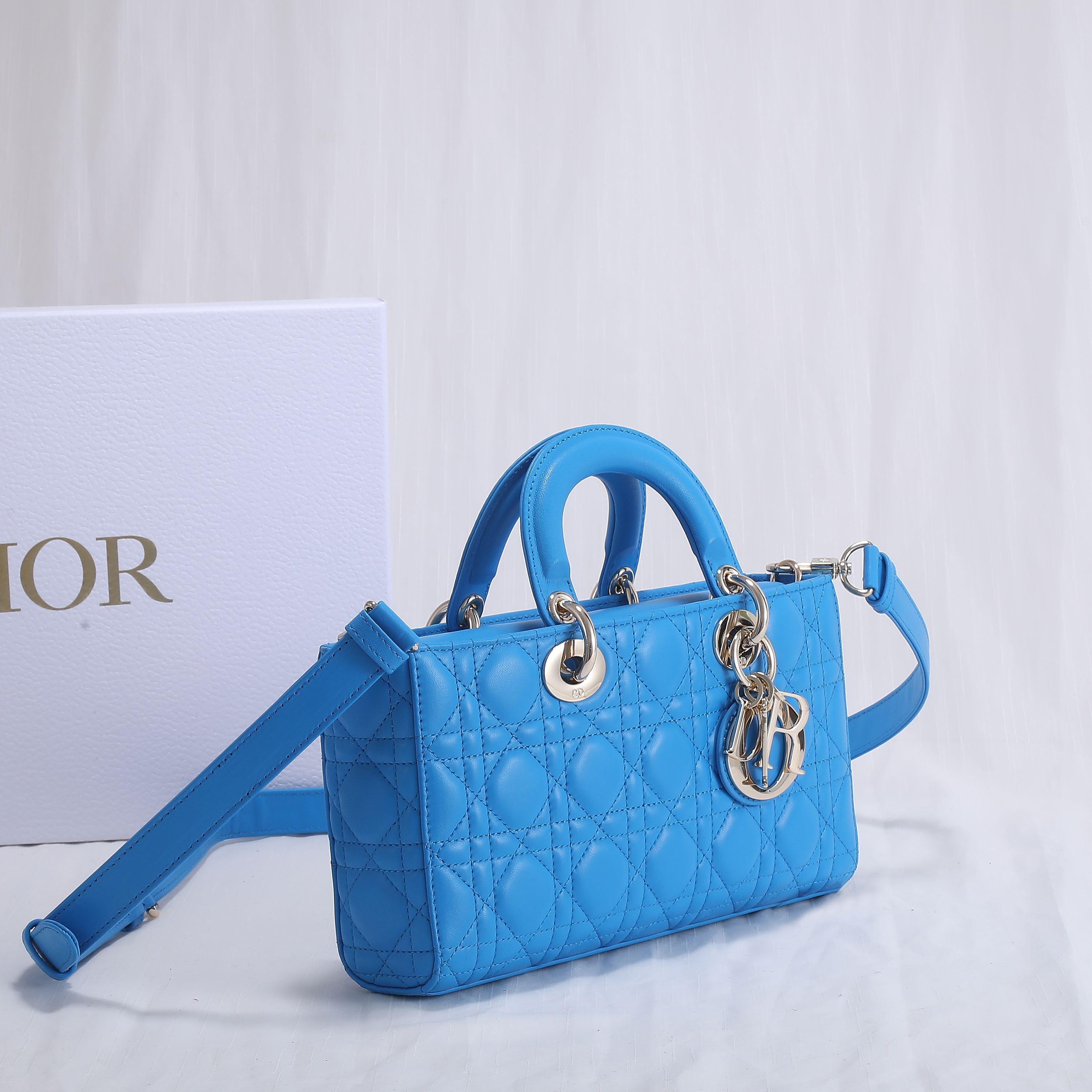 D I O R Dior Lady D-Joy Medium 레플리카 11번 이미지 - Bag | 세미샵 레플리카 사이트