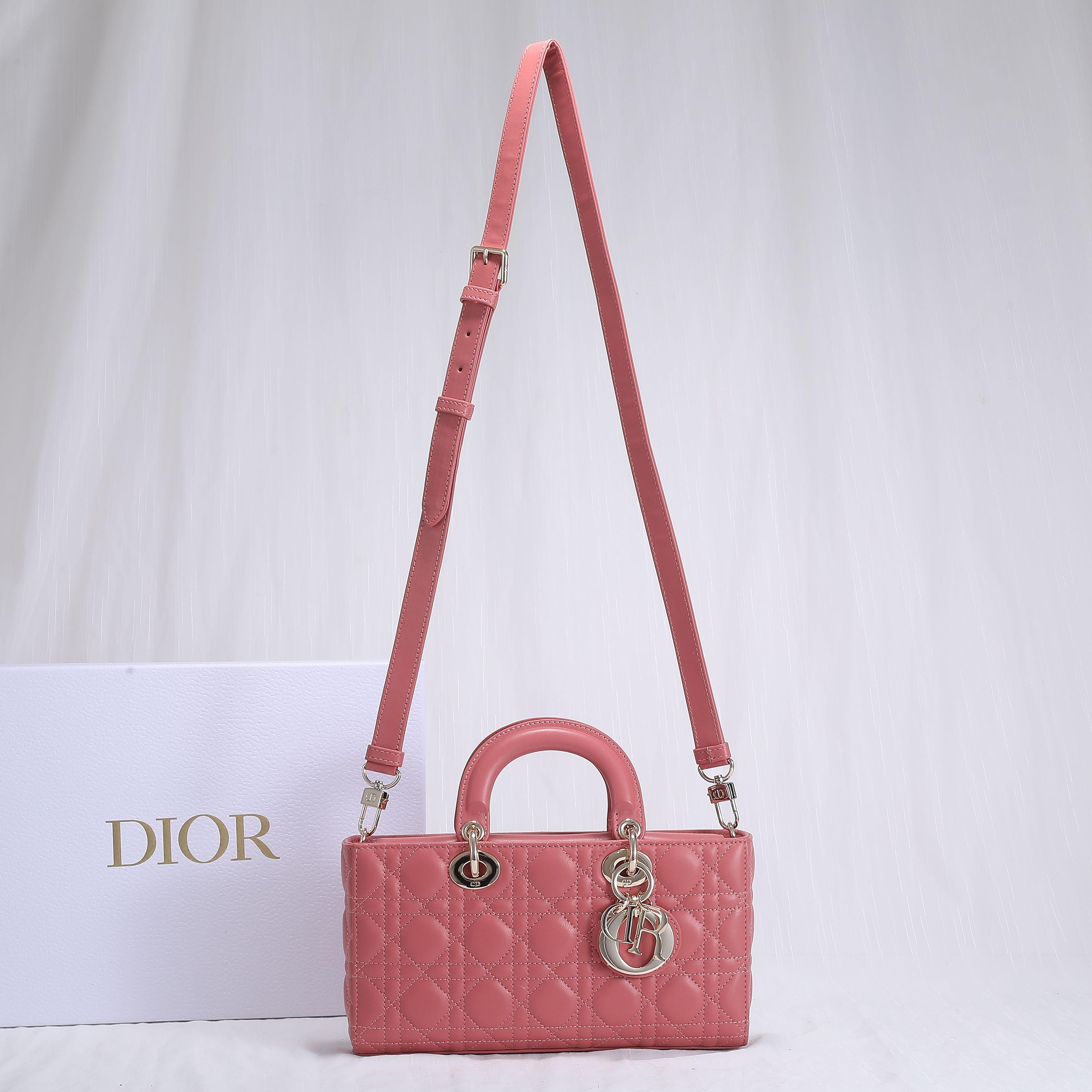 D I O R Dior Lady D-Joy Medium 레플리카 20번 이미지 - Bag | 세미샵 레플리카 사이트