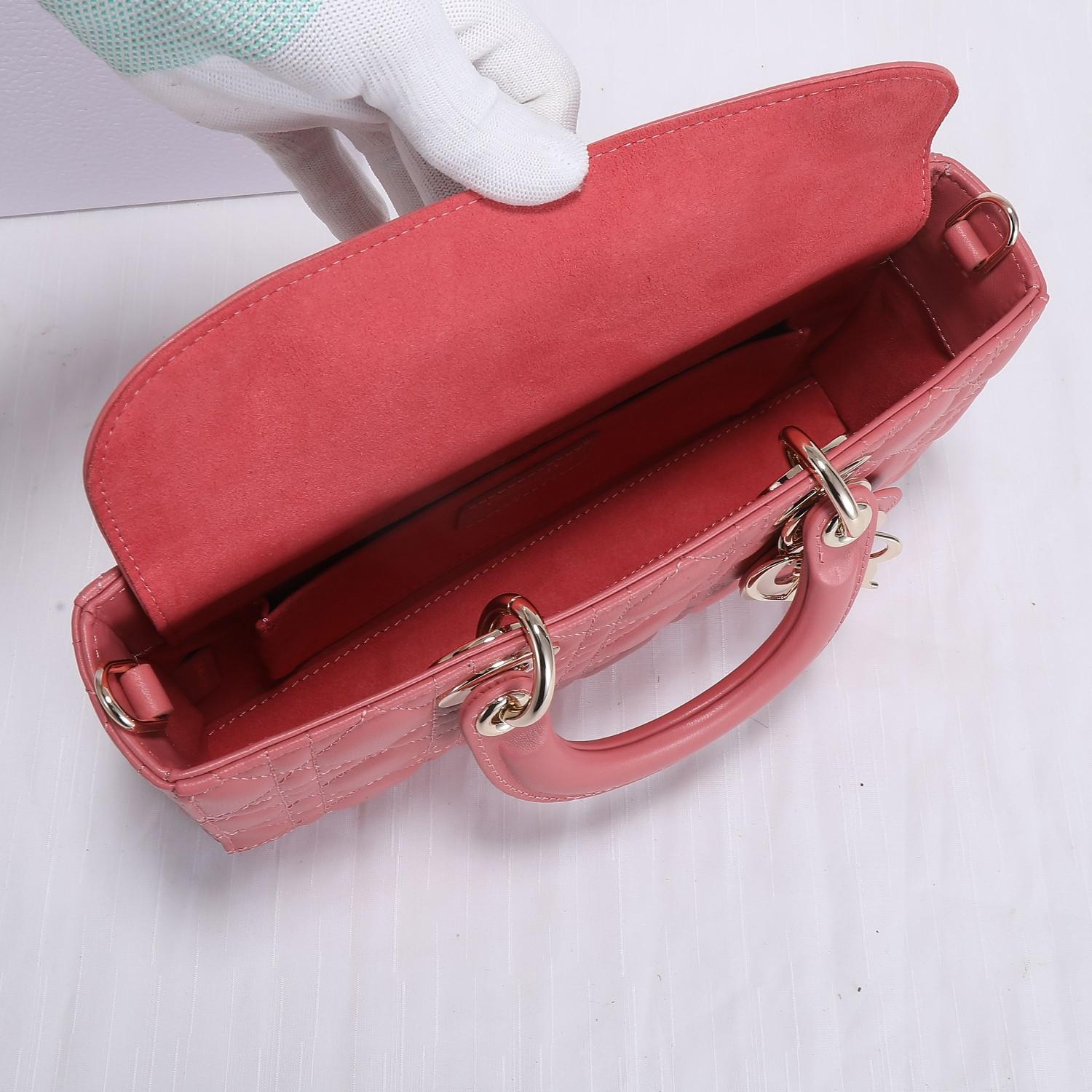 D I O R Dior Lady D-Joy Medium 레플리카 22번 이미지 - Bag | 세미샵 레플리카 사이트