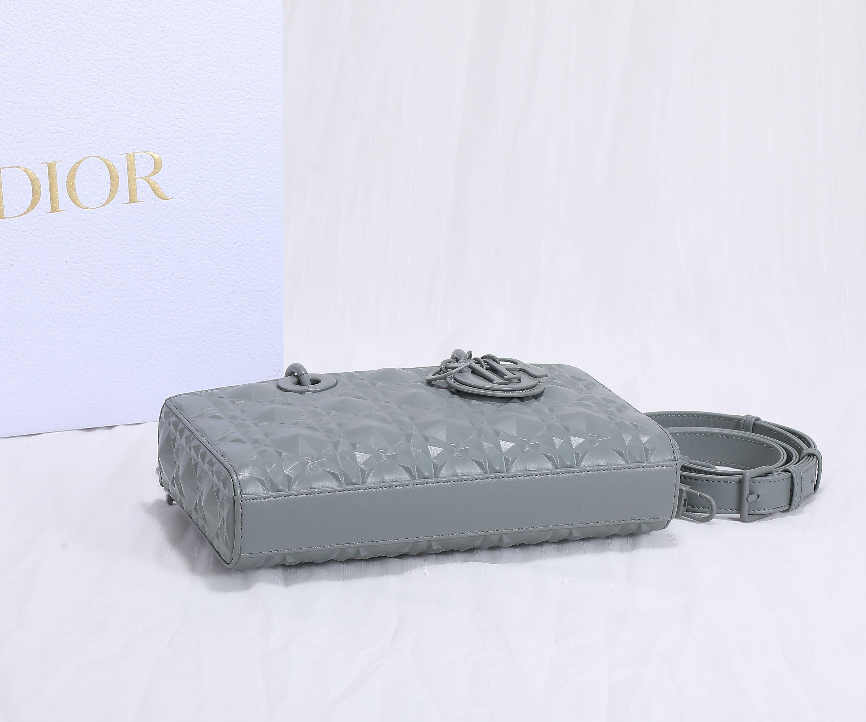 D I O R Dior Lady D-Joy Medium 레플리카 35번 이미지 - Bag | 세미샵 레플리카 사이트