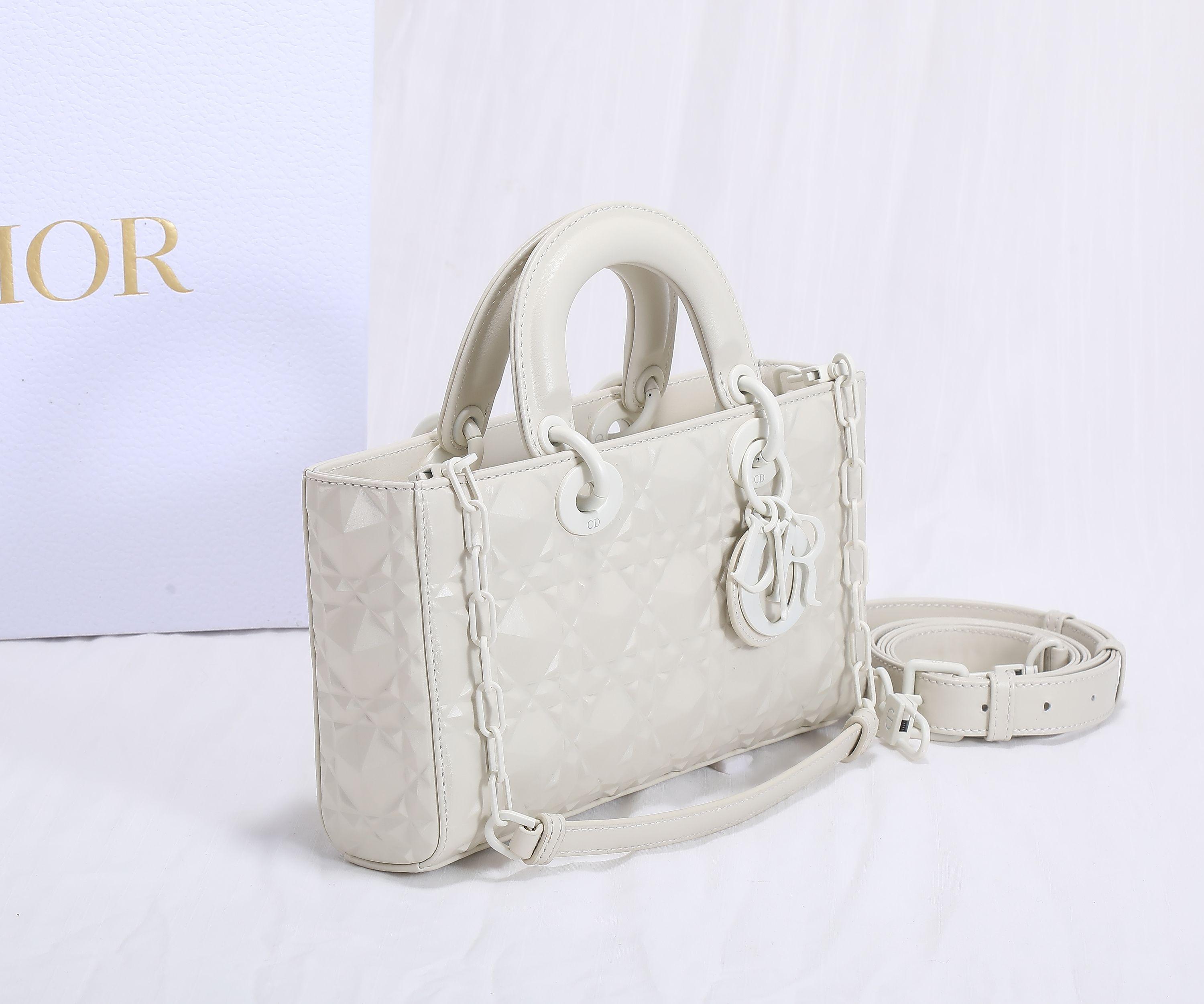D I O R Dior Lady D-Joy Medium 레플리카 42번 이미지 - Bag | 세미샵 레플리카 사이트