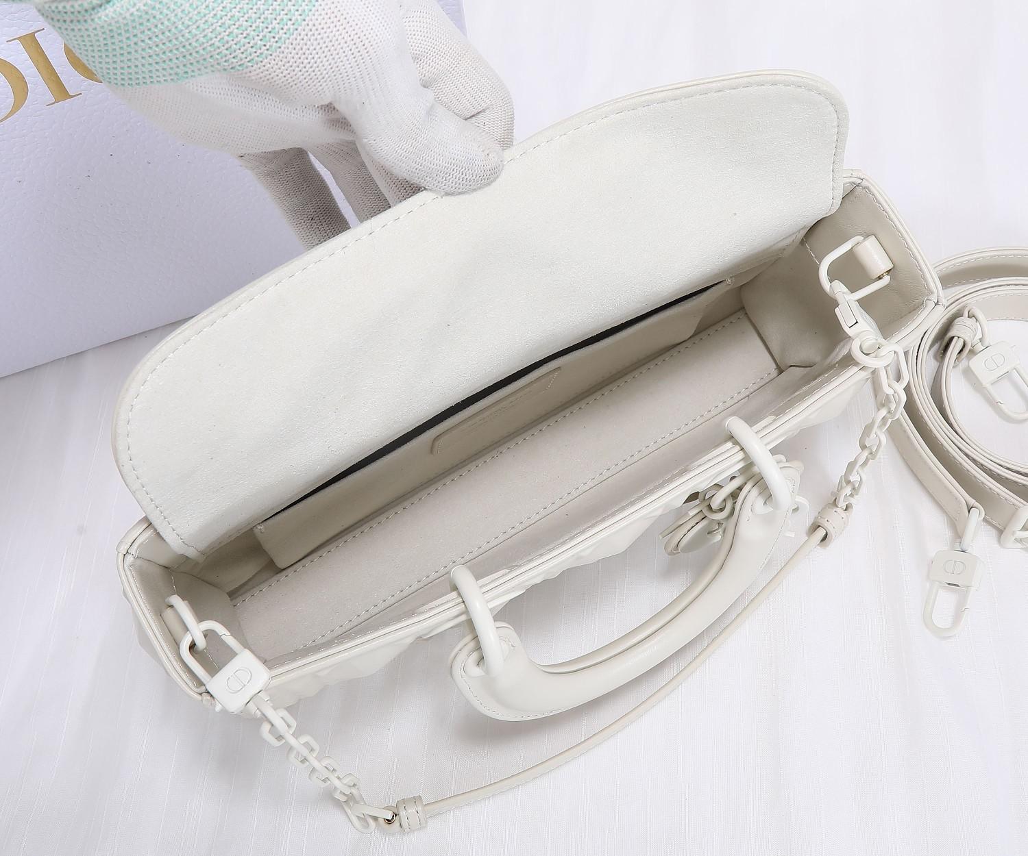 D I O R Dior Lady D-Joy Medium 레플리카 46번 이미지 - Bag | 세미샵 레플리카 사이트