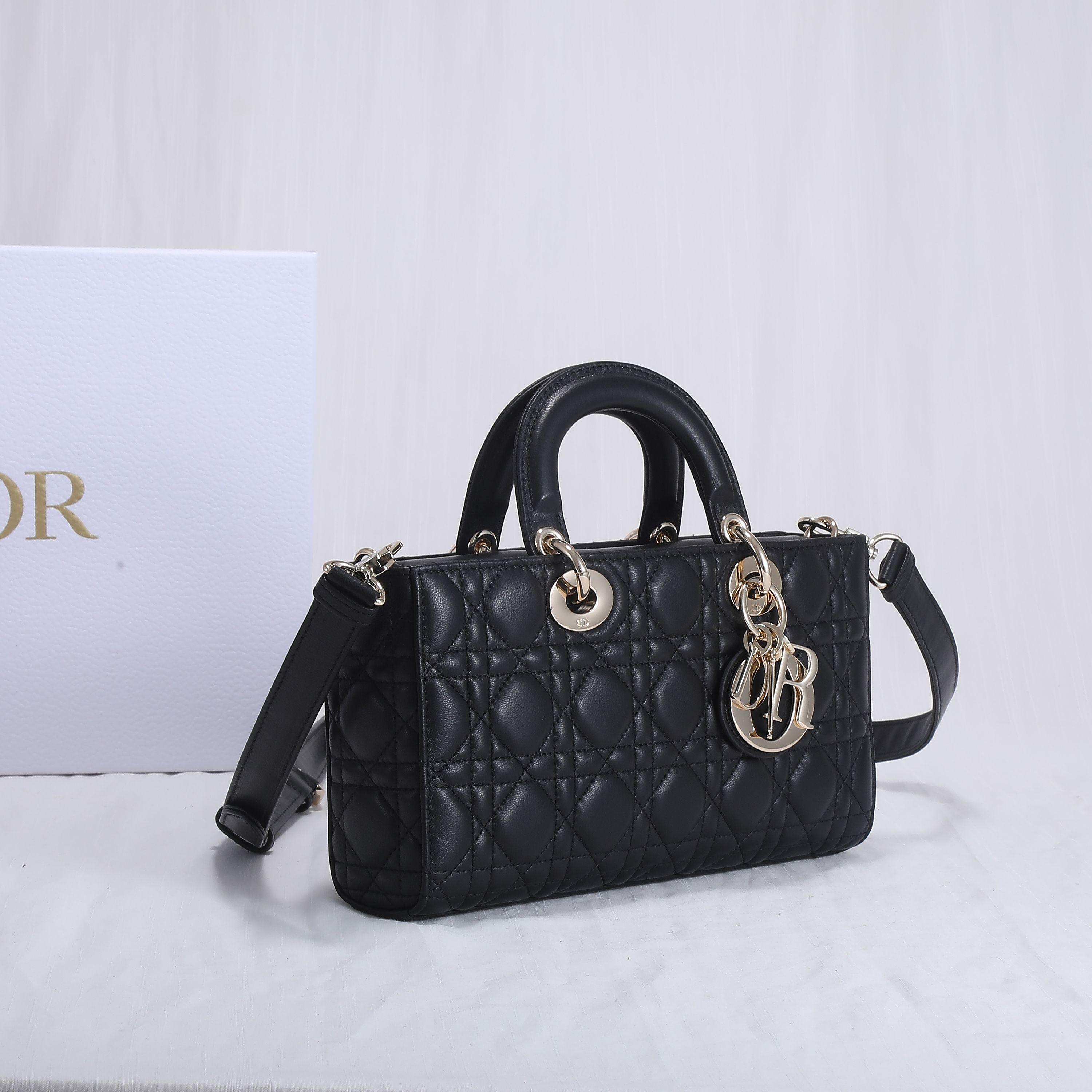 D I O R Dior Lady D-Joy Medium 레플리카 50번 이미지 - Bag | 세미샵 레플리카 사이트