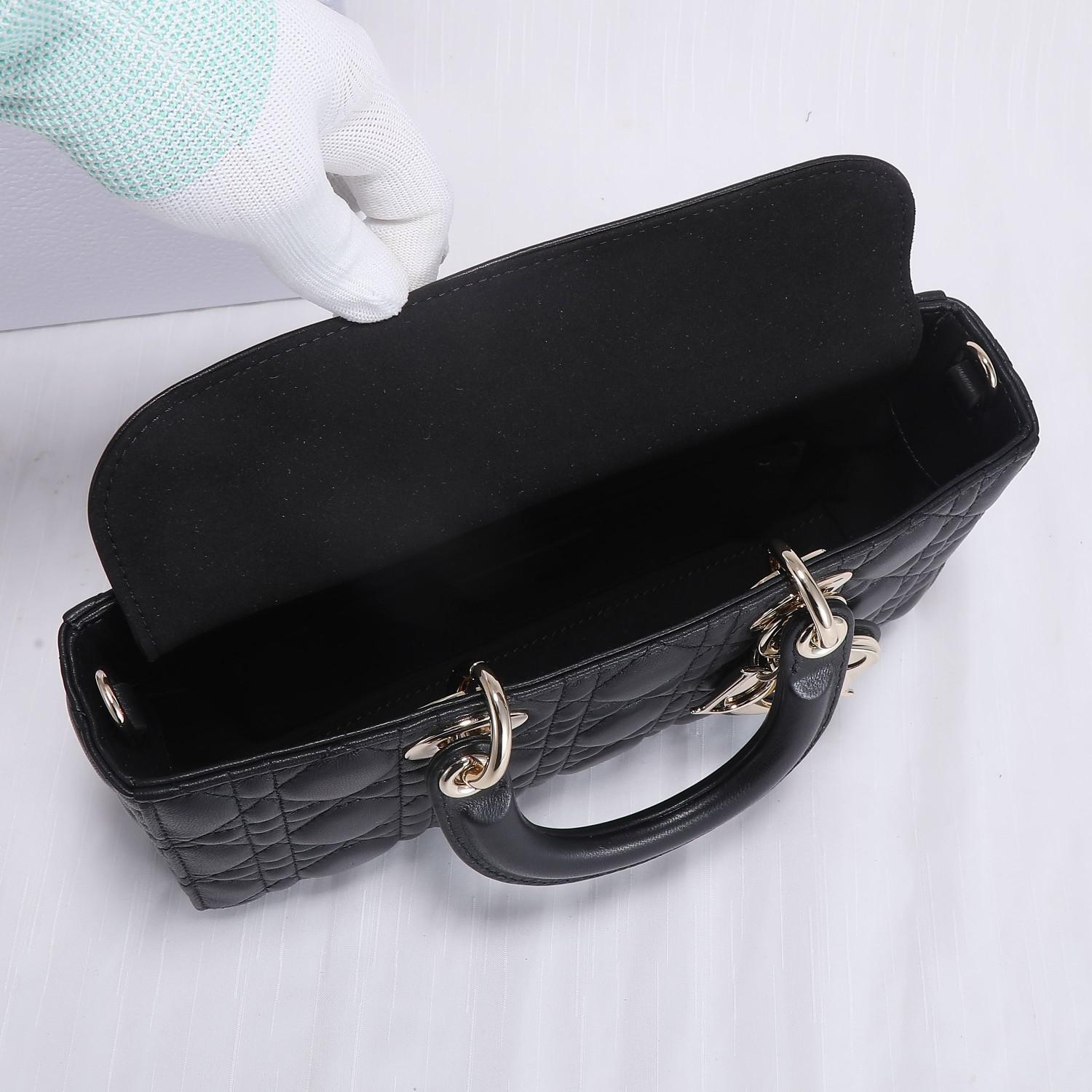 D I O R Dior Lady D-Joy Medium 레플리카 55번 이미지 - Bag | 세미샵 레플리카 사이트