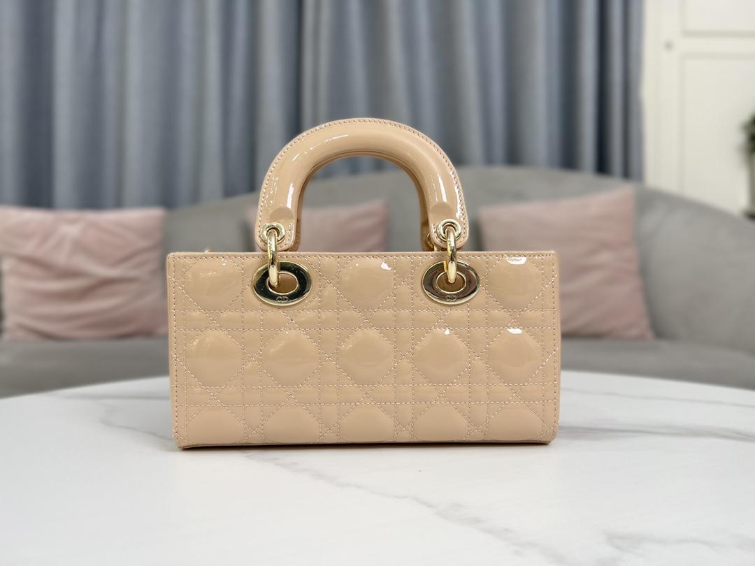 D I O R Dior Lady D-Joy Patent 레플리카 42번 이미지 - Bag | 세미샵 레플리카 사이트