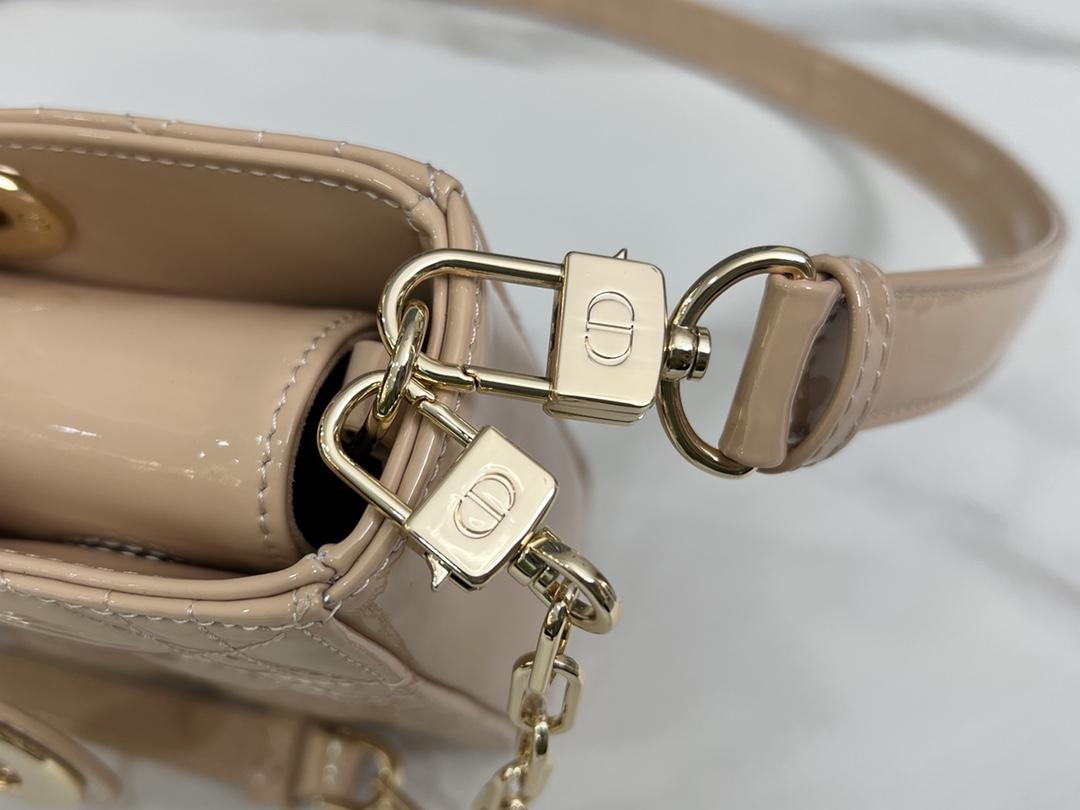 D I O R Dior Lady D-Joy Patent 레플리카 69번 이미지 - Bag | 세미샵 레플리카 사이트