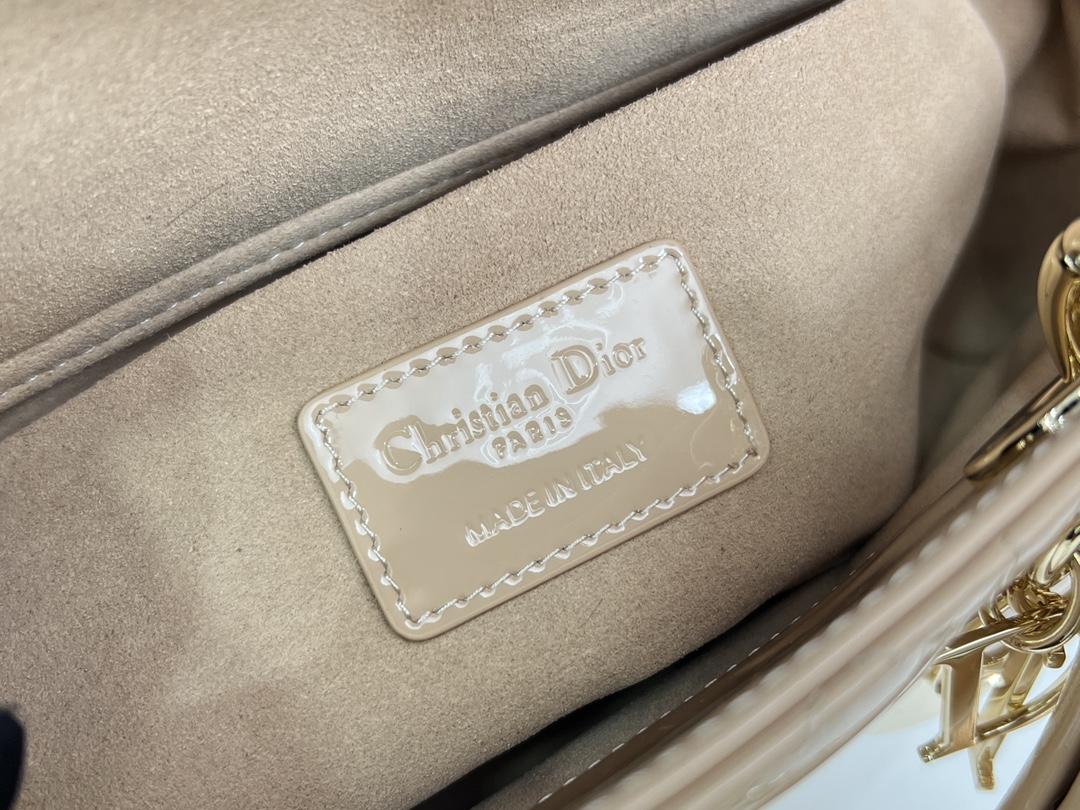 D I O R Dior Lady D-Joy Patent 레플리카 72번 이미지 - Bag | 세미샵 레플리카 사이트
