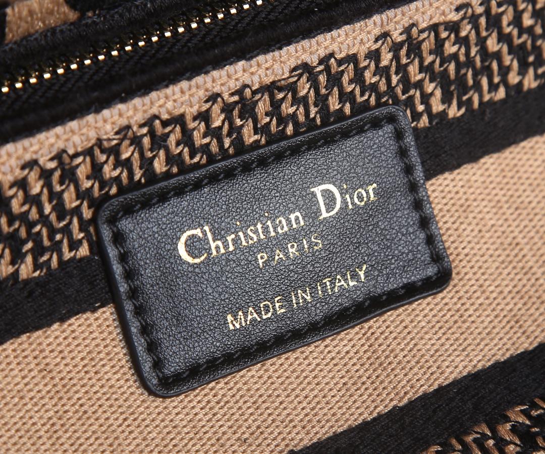 D I O R Dior Lady D-Lite Medium 레플리카 8번 이미지 - Bag | 세미샵 레플리카 사이트