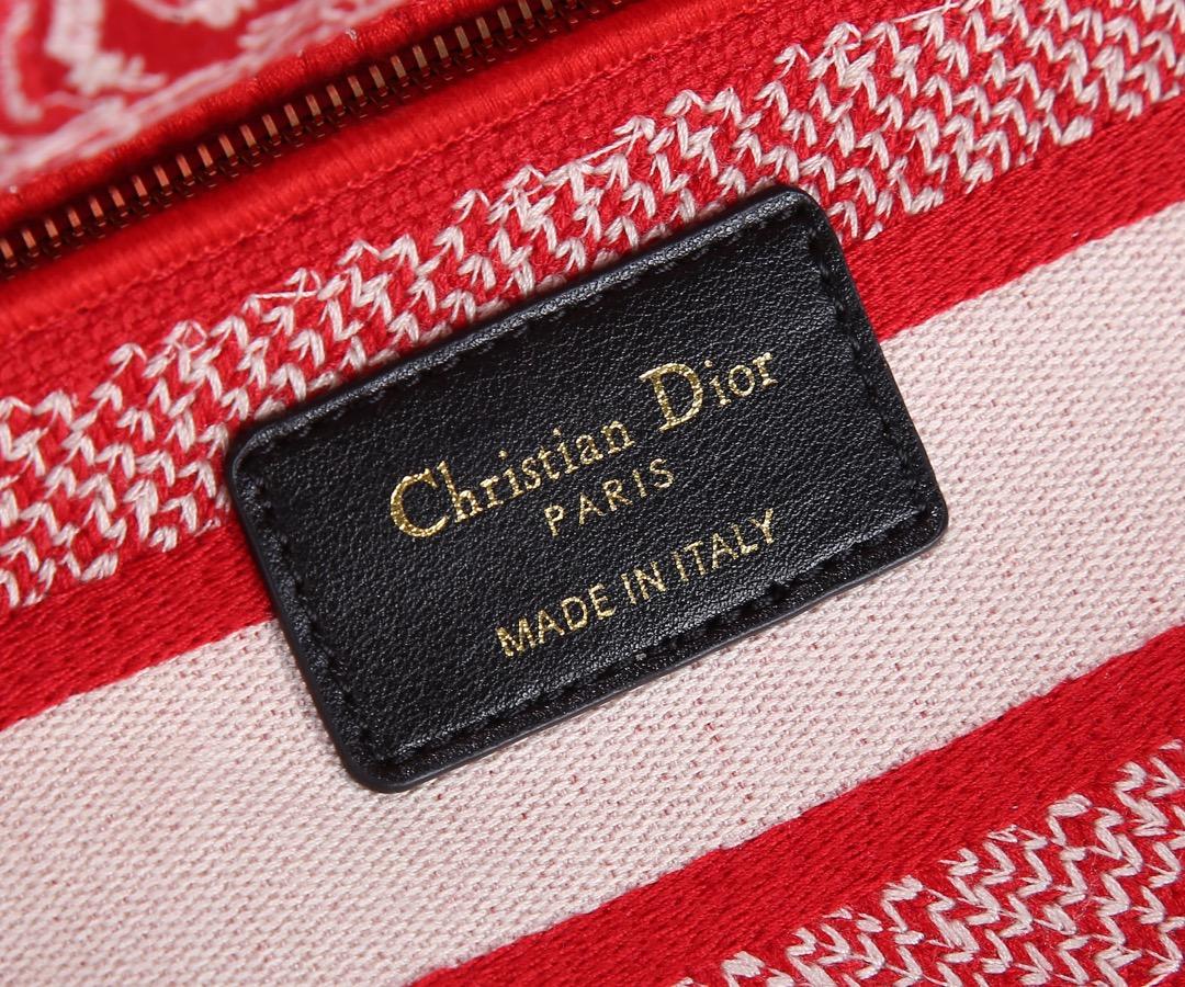 D I O R Dior Lady D-Lite Medium 레플리카 16번 이미지 - Bag | 세미샵 레플리카 사이트