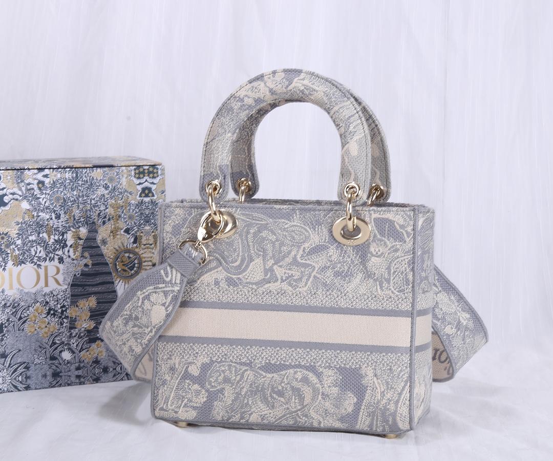 D I O R Dior Lady D-Lite Medium 레플리카 18번 이미지 - Bag | 세미샵 레플리카 사이트
