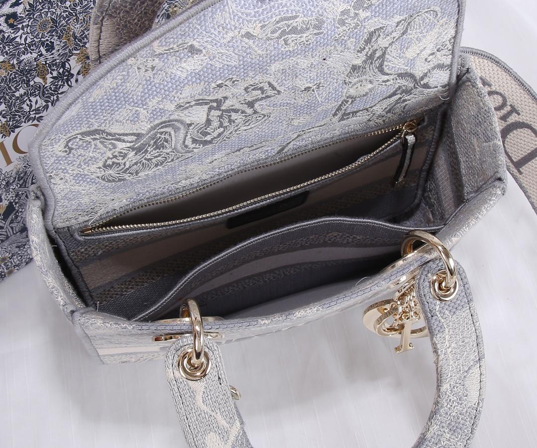D I O R Dior Lady D-Lite Medium 레플리카 22번 이미지 - Bag | 세미샵 레플리카 사이트